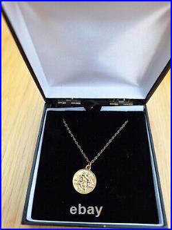 9 Ct Yellow Gold Saint Christopher With 9ct Yellow Gold Chain 22