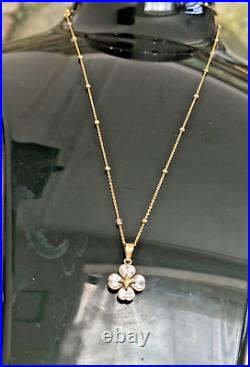 9 ct gold chain with pendant