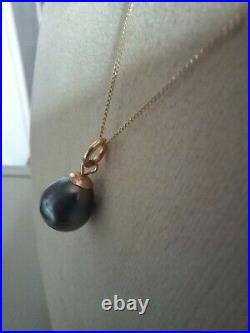 9ct Gold Black Pearl Pendant with 9ct gold, hallmarked'45cms' chain