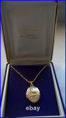 9ct Gold Locket & Chain Fully Hallmarked 375 White Gold Flowers Oval + 18 Chain