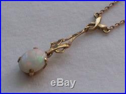 9ct Gold Opal Pendant And Chain