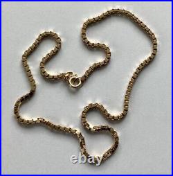 9ct Yellow Gold Box Chain. Length 16 Width 2.3mm Weighty 13.2 grams