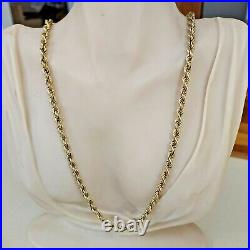 9ct gold rope chain Pre owned Weight 10.7 grams Length 21 inch (53cm) Thickness