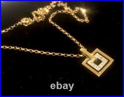 Beautiful 9ct Gold Diamond Pendant 18 Inch Chain Necklace