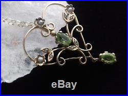 Fine Edwardian 9ct gold pendant hallmarked peridot seed pearl boxed with chain