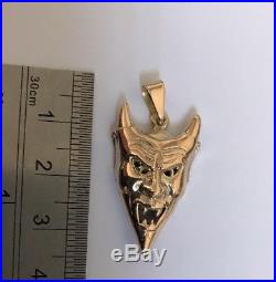 Gold 9ct Gold DEVIL STYLE' Looking Pendant lovely Detail Weight 7.11g Stamped