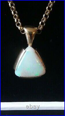 Pre owned 9ct gold opal pendant with chain