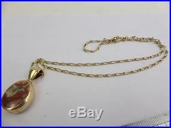 Solid 9ct large hallmark agate pendant & 9ct gold necklace chain