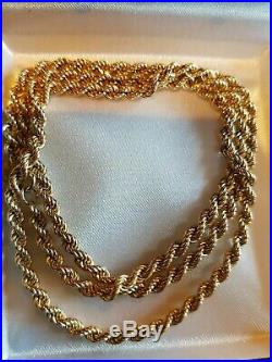 Stunning 9ct yellow gold solid rope necklace chain. Full 9ct gold hallmarks