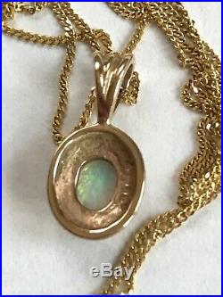 Vintage 9ct Gold Opal Cabochon Pendant Chain Necklace
